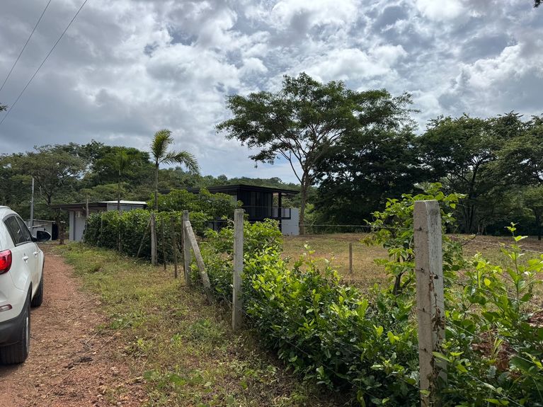 12d9d781-bbf0-4e80-b4e1-d38b033aa503