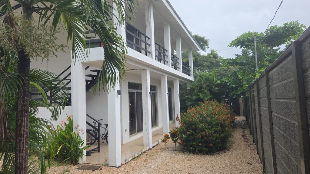 21b589bc-7c0d-4441-838c-7c273641b2de