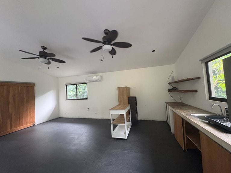 9f5b40c8-44de-4aa6-a9b3-fbfdbc2f4892