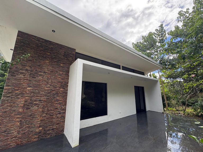 dd86ef64-4a80-43cb-8634-5b2b311e8301