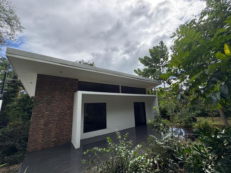 e4b418dd-f130-4a76-83dc-3cb3da84e9f0