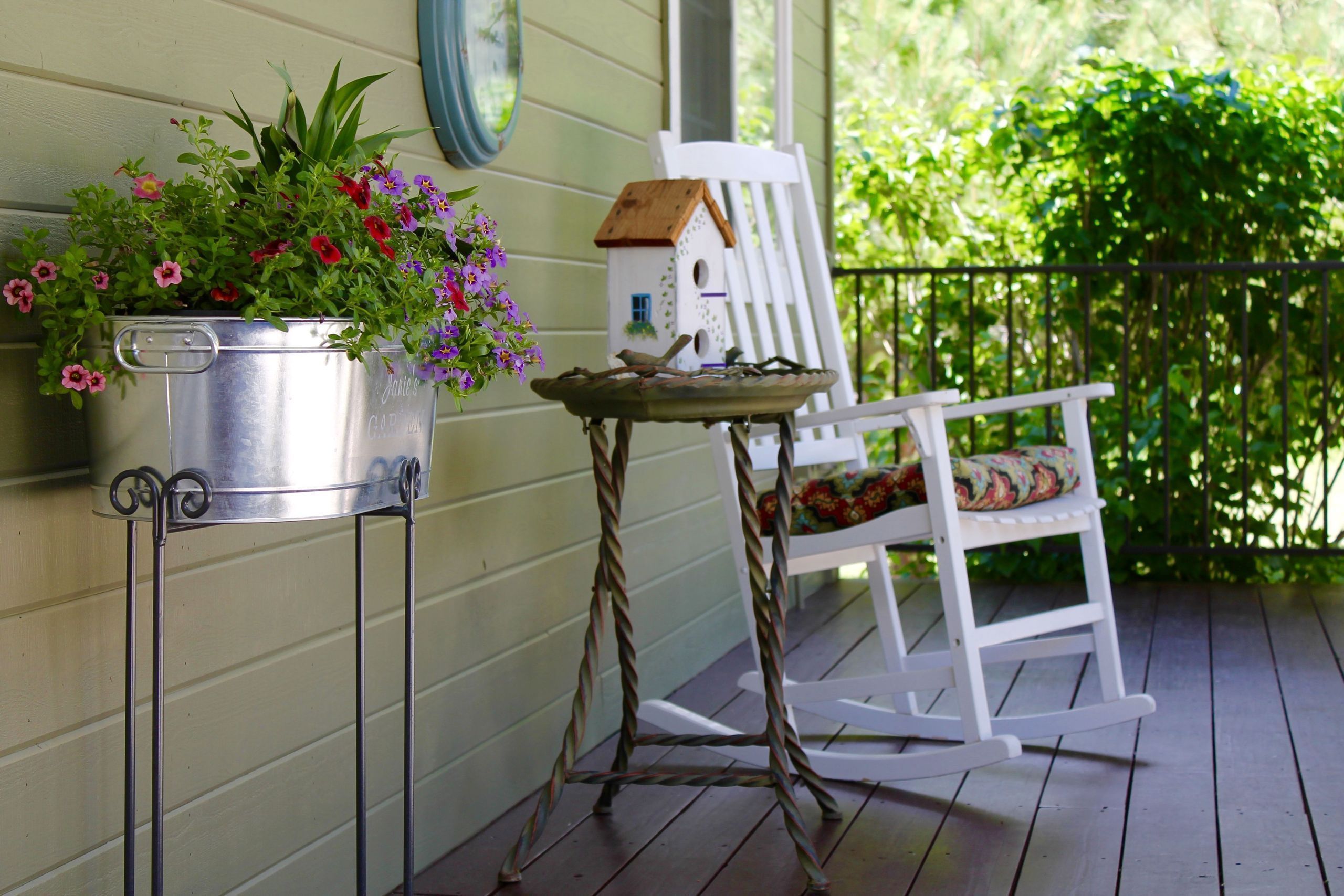 Charming Porch in Woodmoor