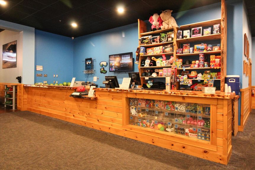 Prizes & Bowling Check In