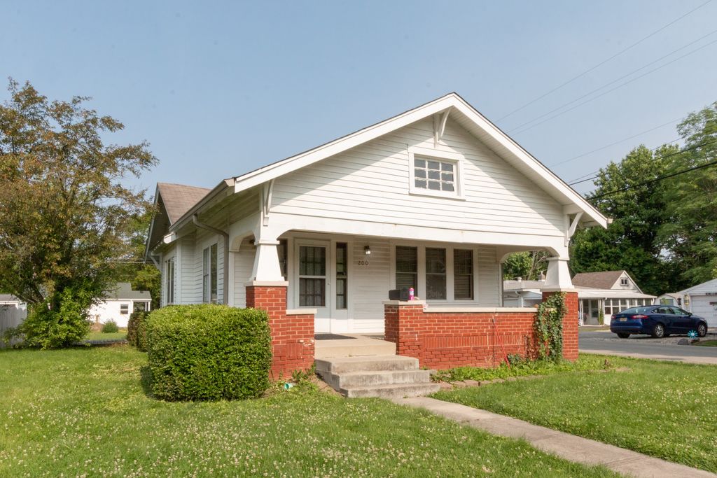 200 N Smart St FiveStar Realty Group