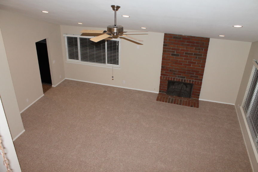 bfw_6271hillsidelivingroomaerialviewjpg