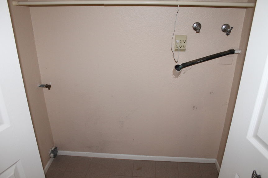 biv_1931saddlelaundryhookupsjpg