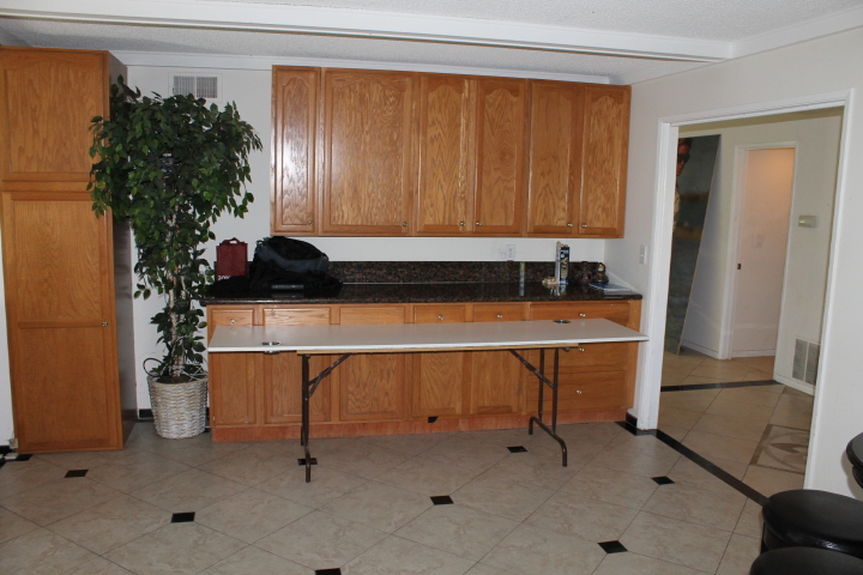 fqa_1410annajeannelivingroomrearviewjpg