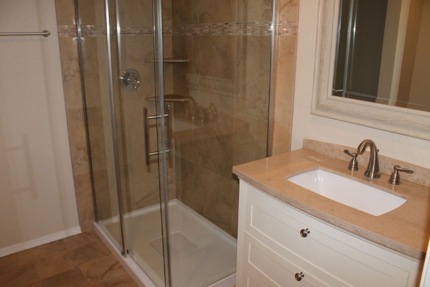 gcl_6271hillsidedownstairsmasterbathshowerjpg
