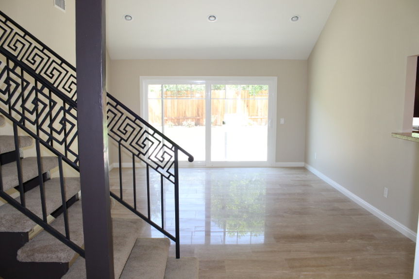 hnn_4321dortheaentrysideviewjpg