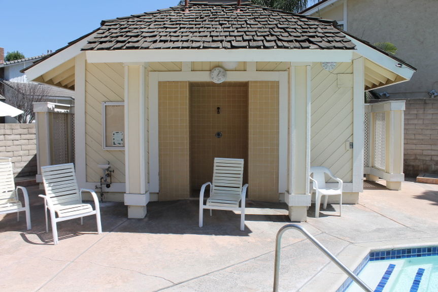 jta_212tanforanpoolshowersjpg