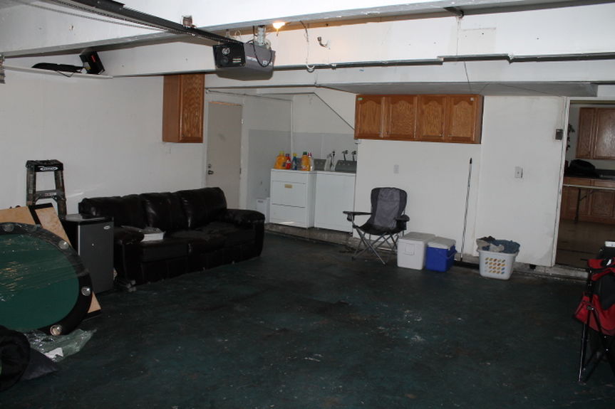 nop_1410annajeannegaragejpg