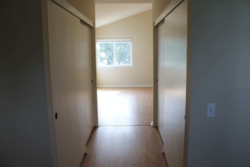 xhm_212tanforanmasterbedroomclosetsjpg