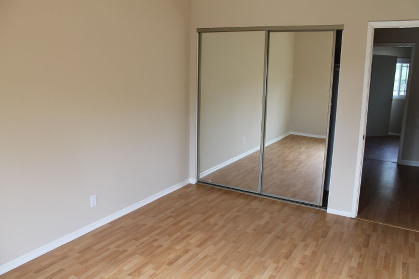 xsm_212tanforanbedroomcjpg