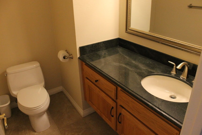 xwt_212tanforandownstairsbathjpg