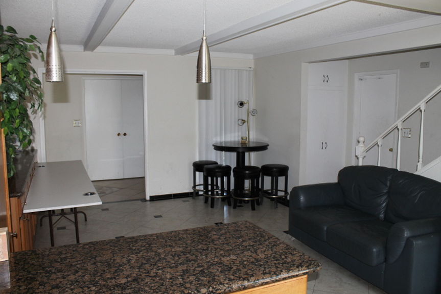 zhn_1410annajeannelivingroomjpg