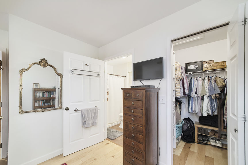 13200_Hopkins_Forest_Dr-01