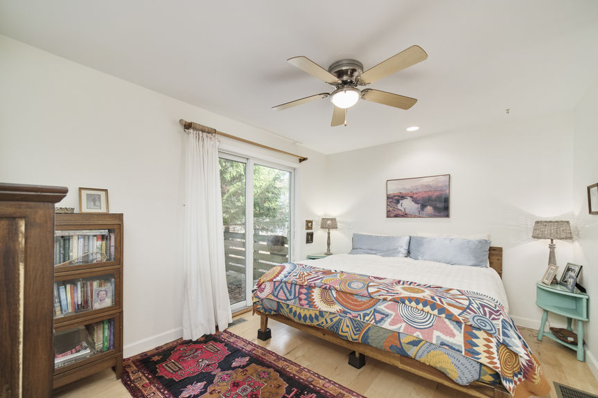 13200_Hopkins_Forest_Dr-04