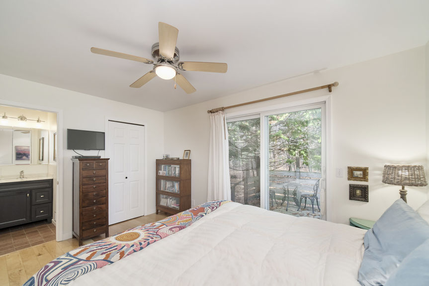 13200_Hopkins_Forest_Dr-06