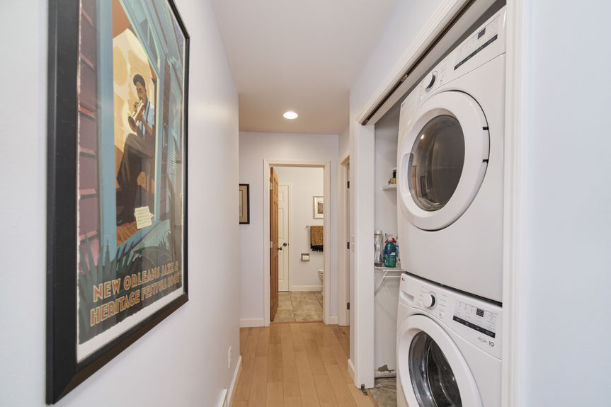 13200_Hopkins_Forest_Dr-09