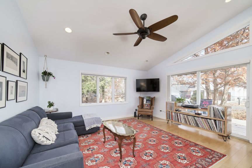 13200_Hopkins_Forest_Dr-11