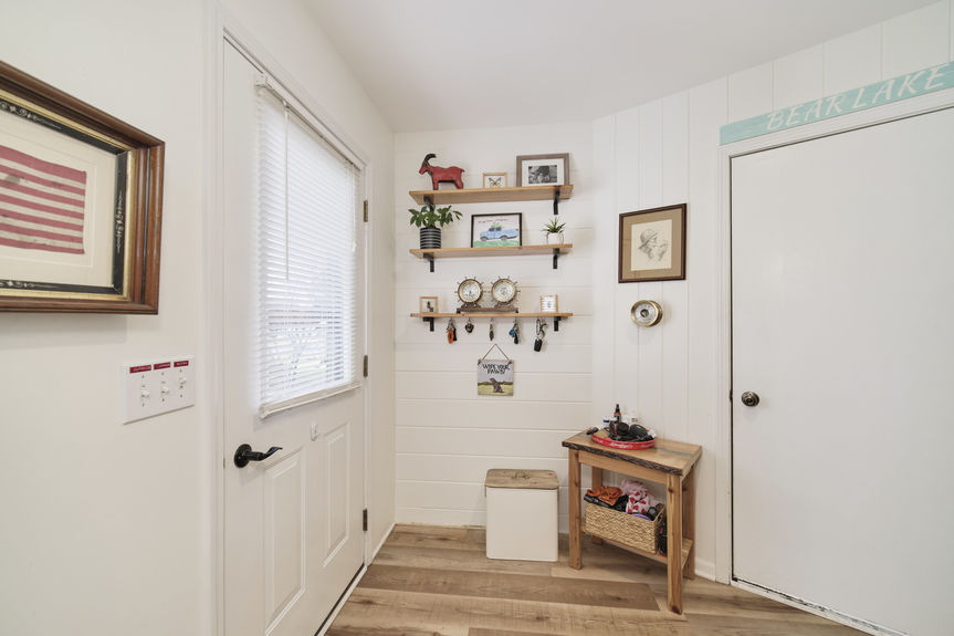 13200_Hopkins_Forest_Dr-20