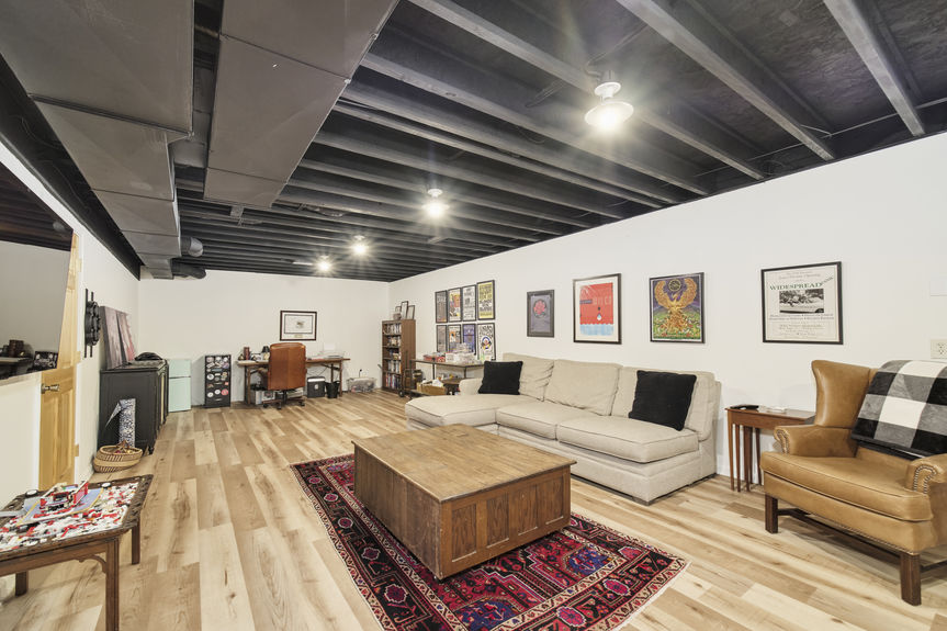 13200_Hopkins_Forest_Dr-27