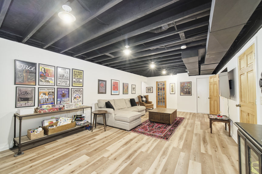 13200_Hopkins_Forest_Dr-29