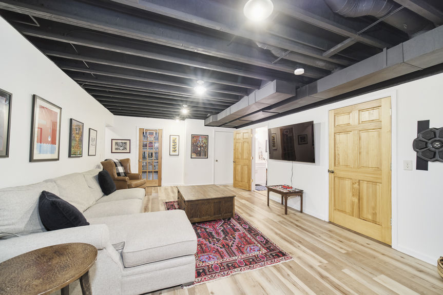 13200_Hopkins_Forest_Dr-30