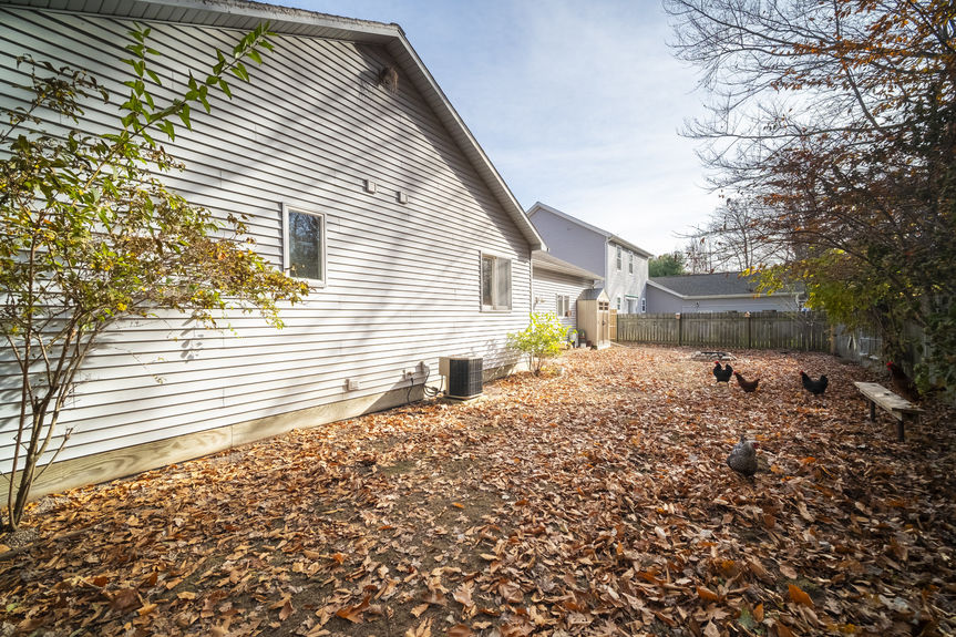 13200_Hopkins_Forest_Dr-34