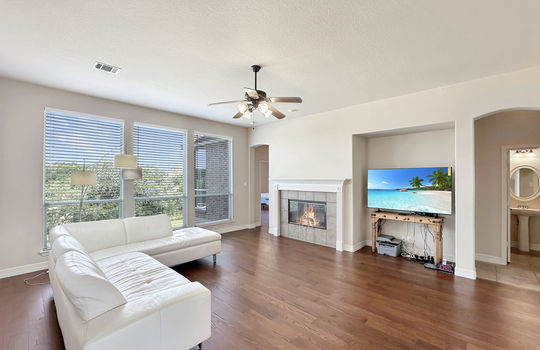 43 Gazelle interior 3