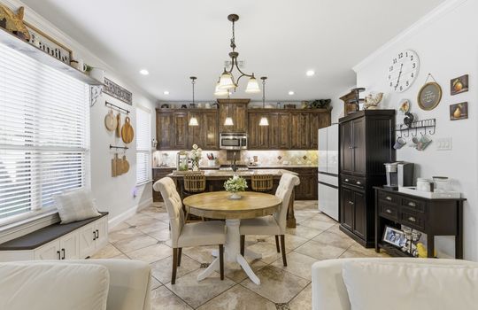117 Retama Kitchen 1