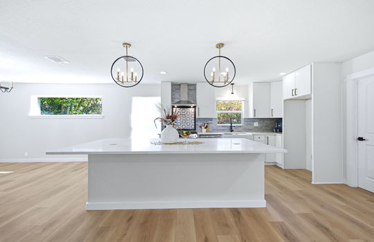Moss Oak kitchen 1