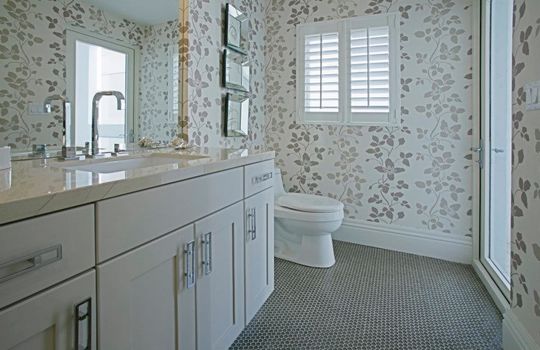 Bathroom 2 5 Palms