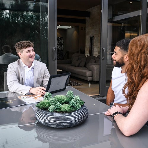 Why It's Important To Work With A Realtor