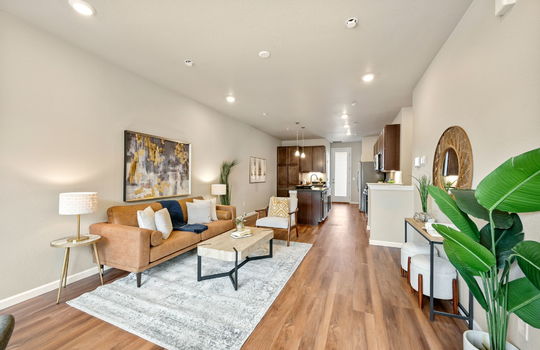 11-web-or-mls-8421 Galvani Trl, E11