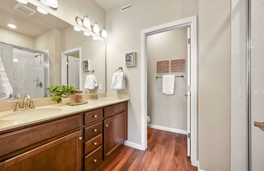 19-web-or-mls-8421 Galvani Trl, E19