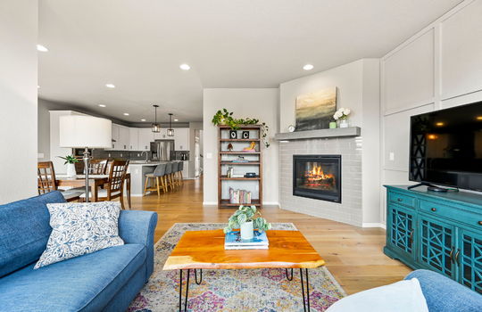 20-web-or-mls-16857 W 87th Ave18