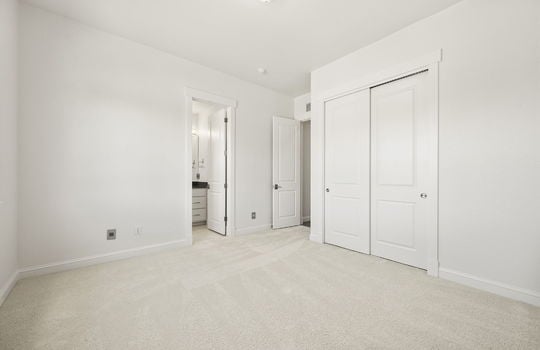 36-web-or-mls-9510 Orion Way36