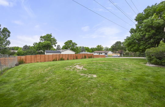 36-web-or-mls-8198 E Lehigh Dr36
