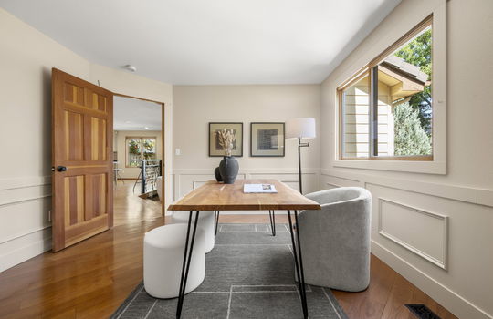 17-web-or-mls-749 Apple Ct17