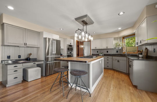 23-web-or-mls-749 Apple Ct23