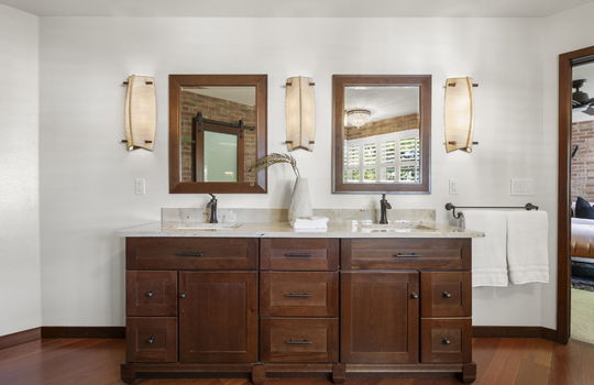 35-web-or-mls-749 Apple Ct35