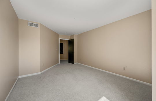 41-web-or-mls-749 Apple Ct41