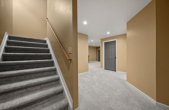 42-web-or-mls-749 Apple Ct42