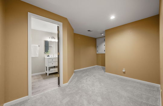 43-web-or-mls-749 Apple Ct43