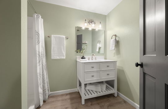 44-web-or-mls-749 Apple Ct44