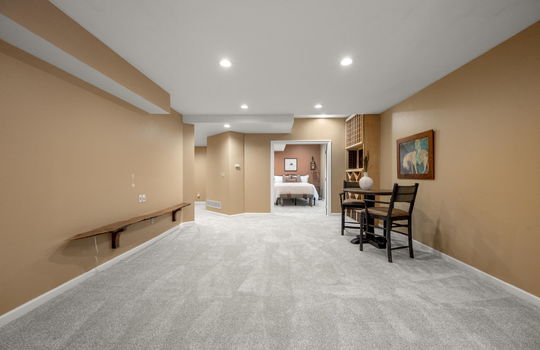 46-web-or-mls-749 Apple Ct46