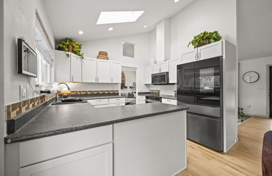 19-web-or-mls-11166 W 78th Dr19