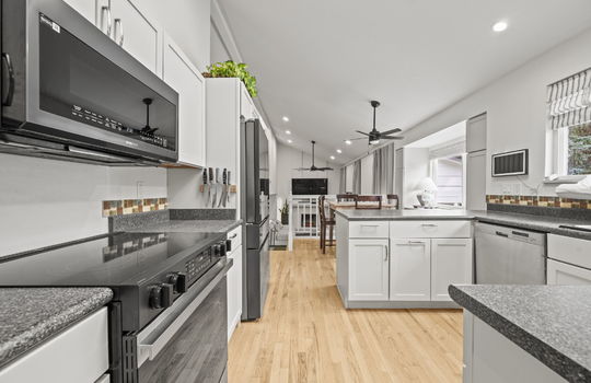 21-web-or-mls-11166 W 78th Dr21