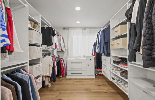 37-web-or-mls-11166 W 78th Dr37